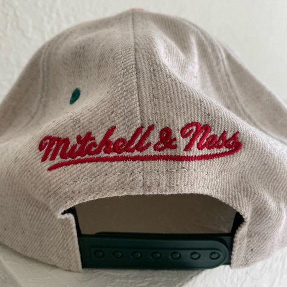 Miami Heat Mitchell & Ness Rare Snapback Cap Hat - Picture 3 of 4